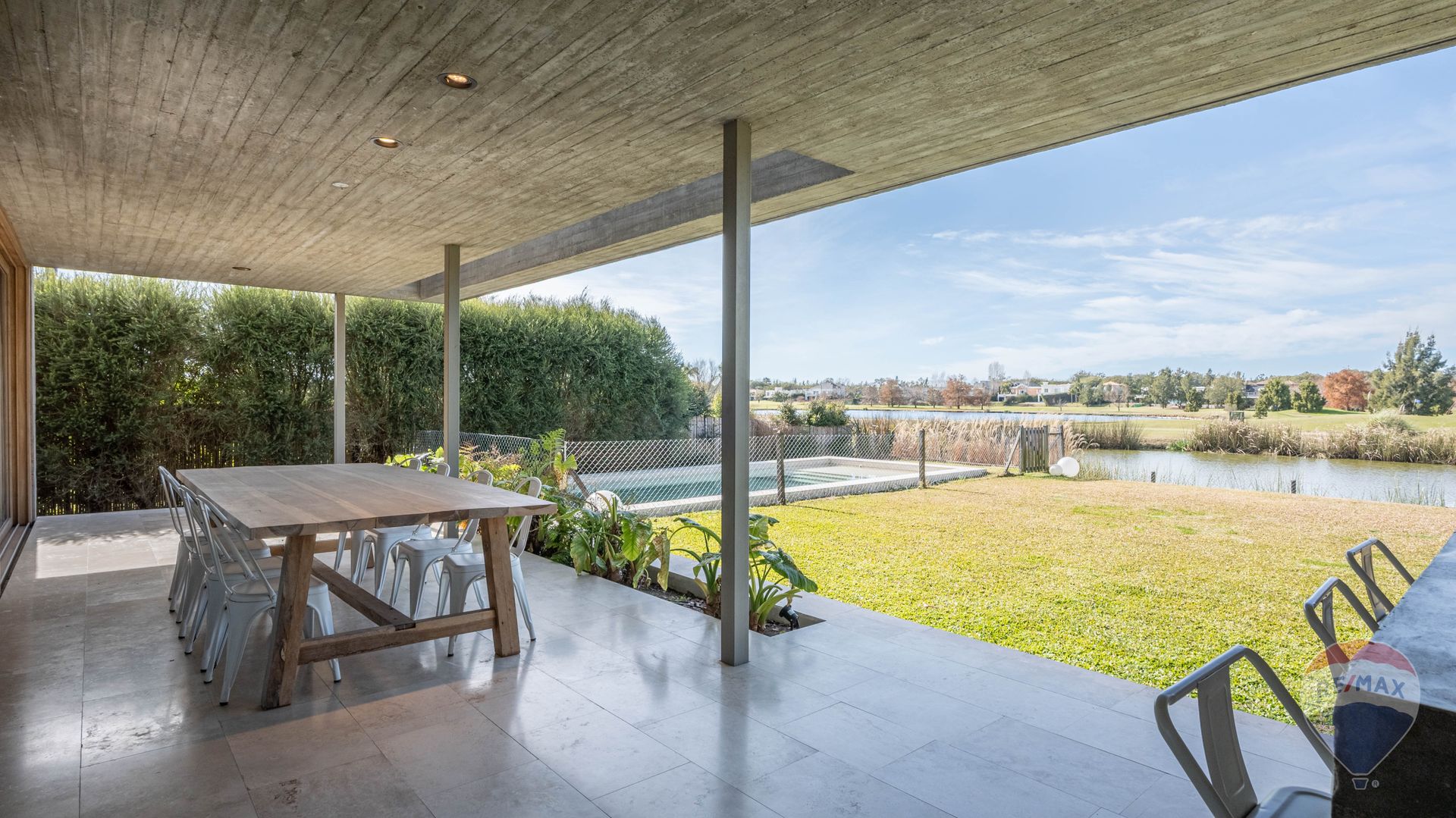 Casa En Venta Al Agua Y Golf