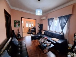 4-Room House for Sale – Villa Adelina, Large Lot