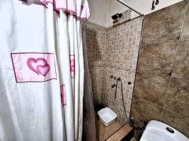 4-Room House for Sale – Villa Adelina, Large Lot