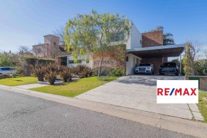 Casa premium Alquiler Santa Bárbara Tigre al agua