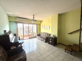 Venta Olivos depto 4 ambientes balcón aterrazado