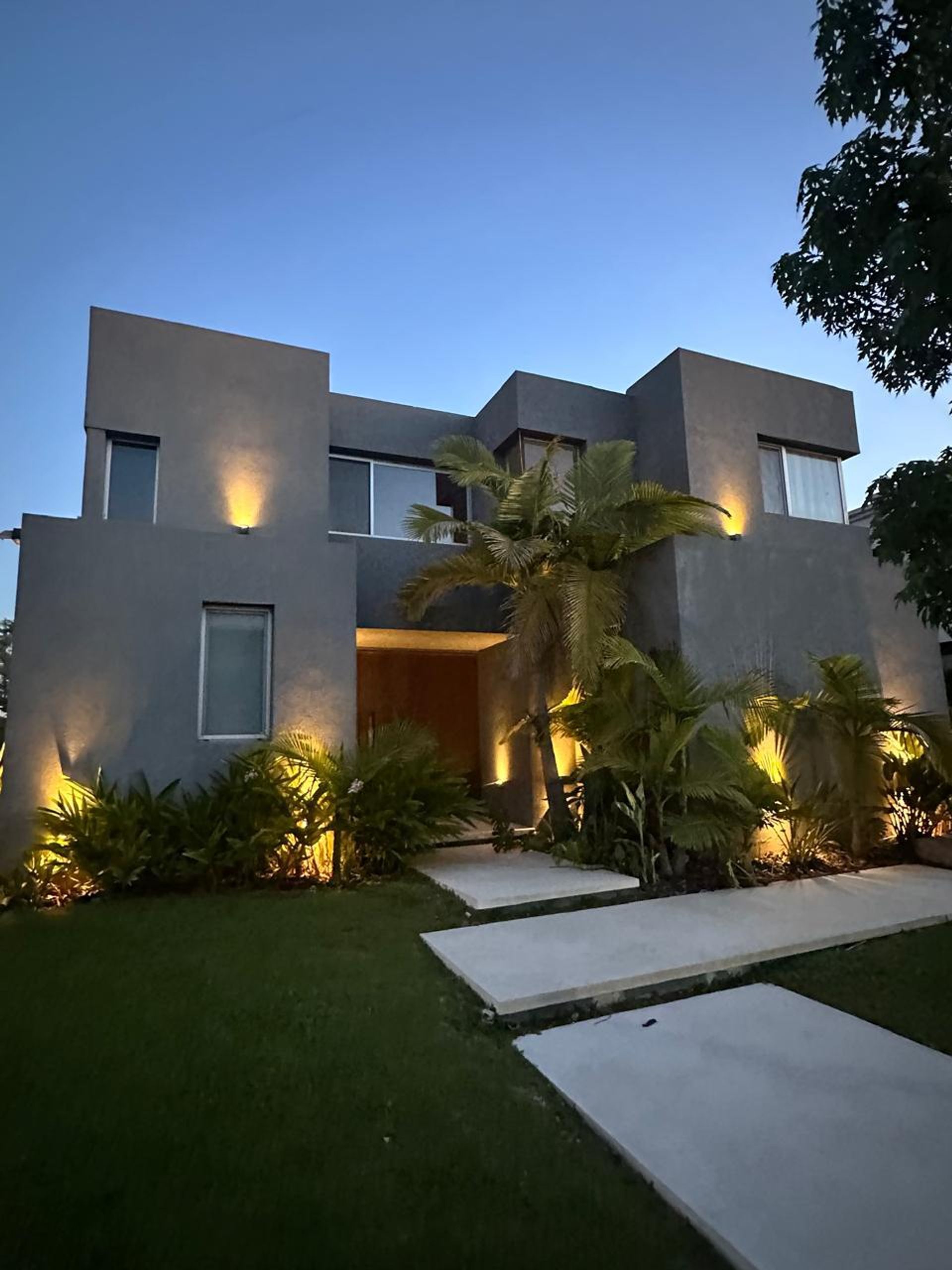 Alquiler Casa 5 ambientes Nordelta lote interno
