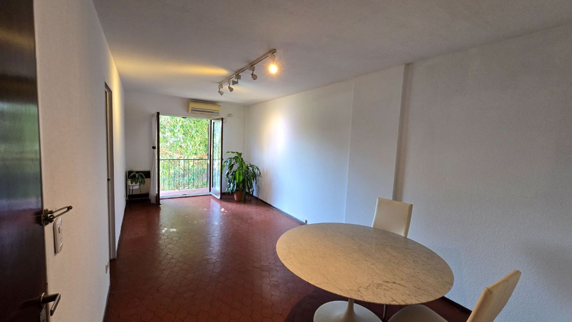 Venta Depto. 3 Ambientes Con Balcon, Oportunidad