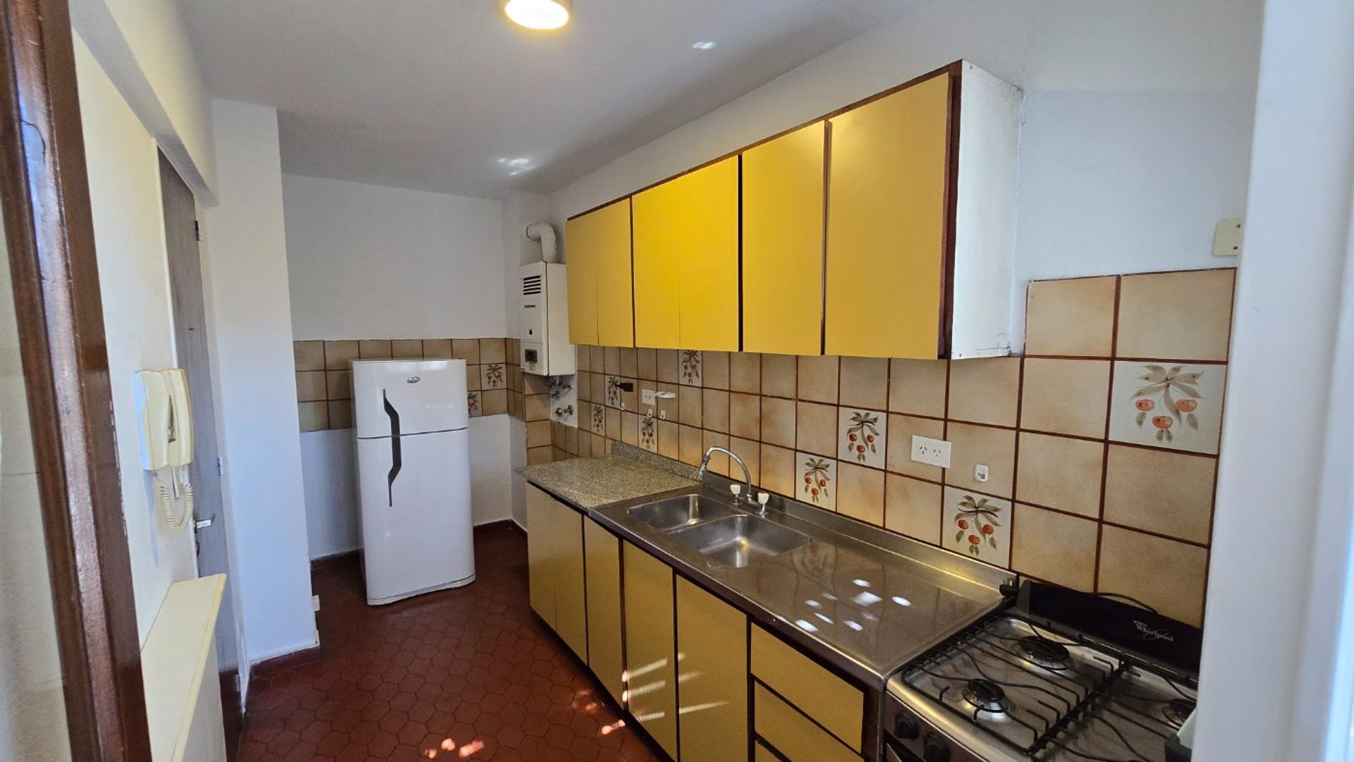 Venta Depto. 3 Ambientes Con Balcon, Oportunidad