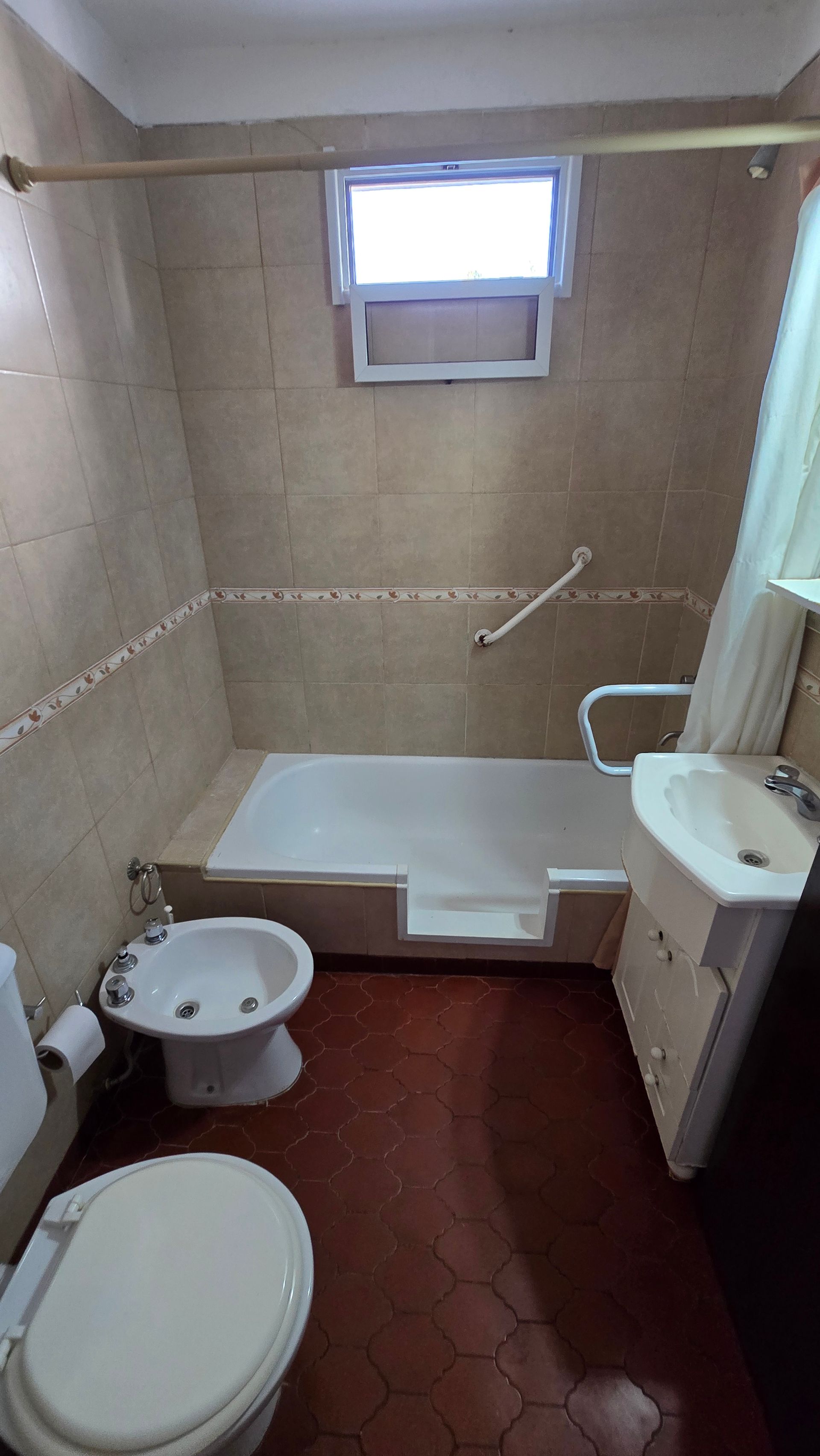 Venta Depto. 3 Ambientes Con Balcon, Oportunidad