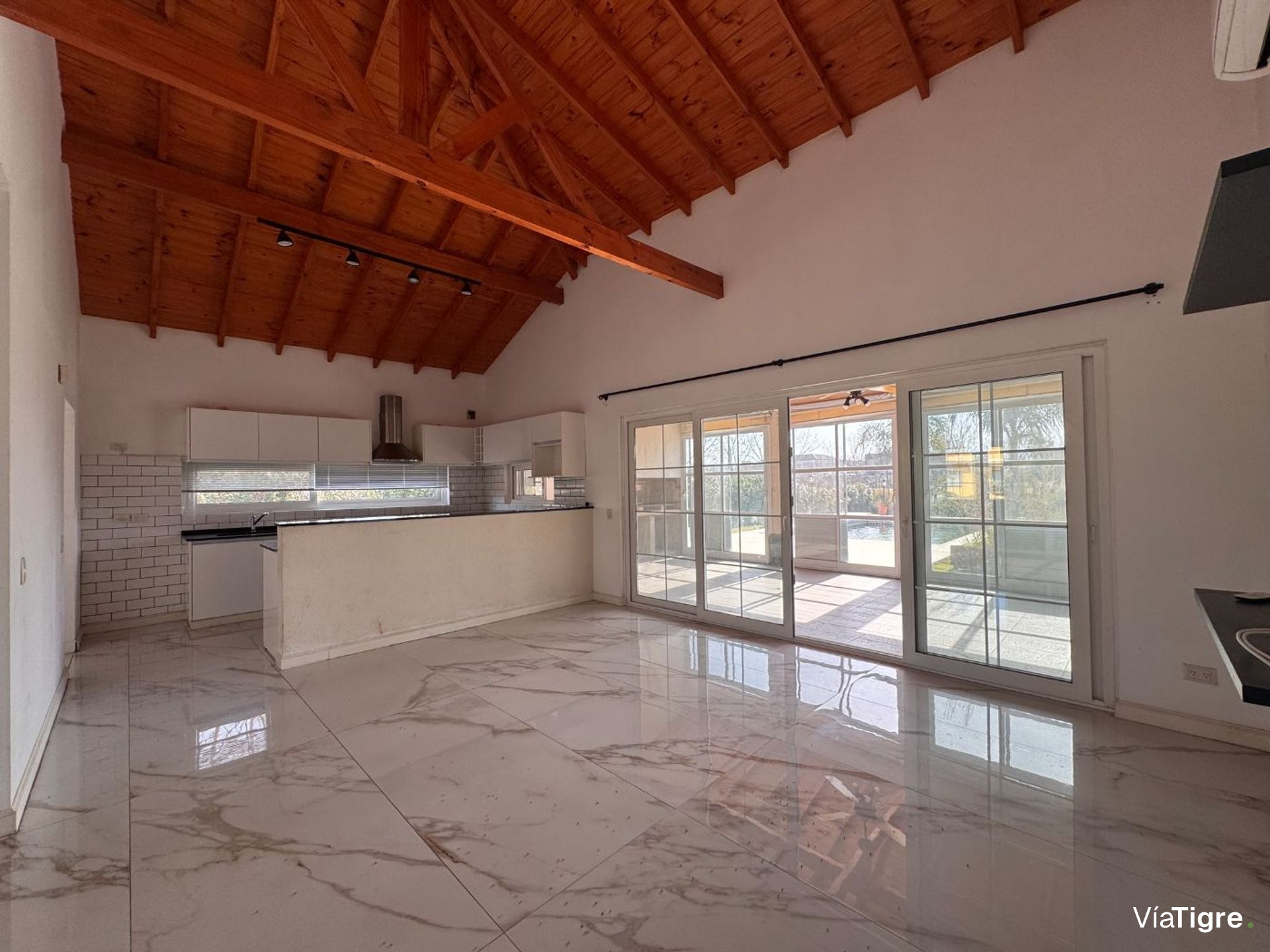 Casa en esquina con salida a la laguna – San Marco