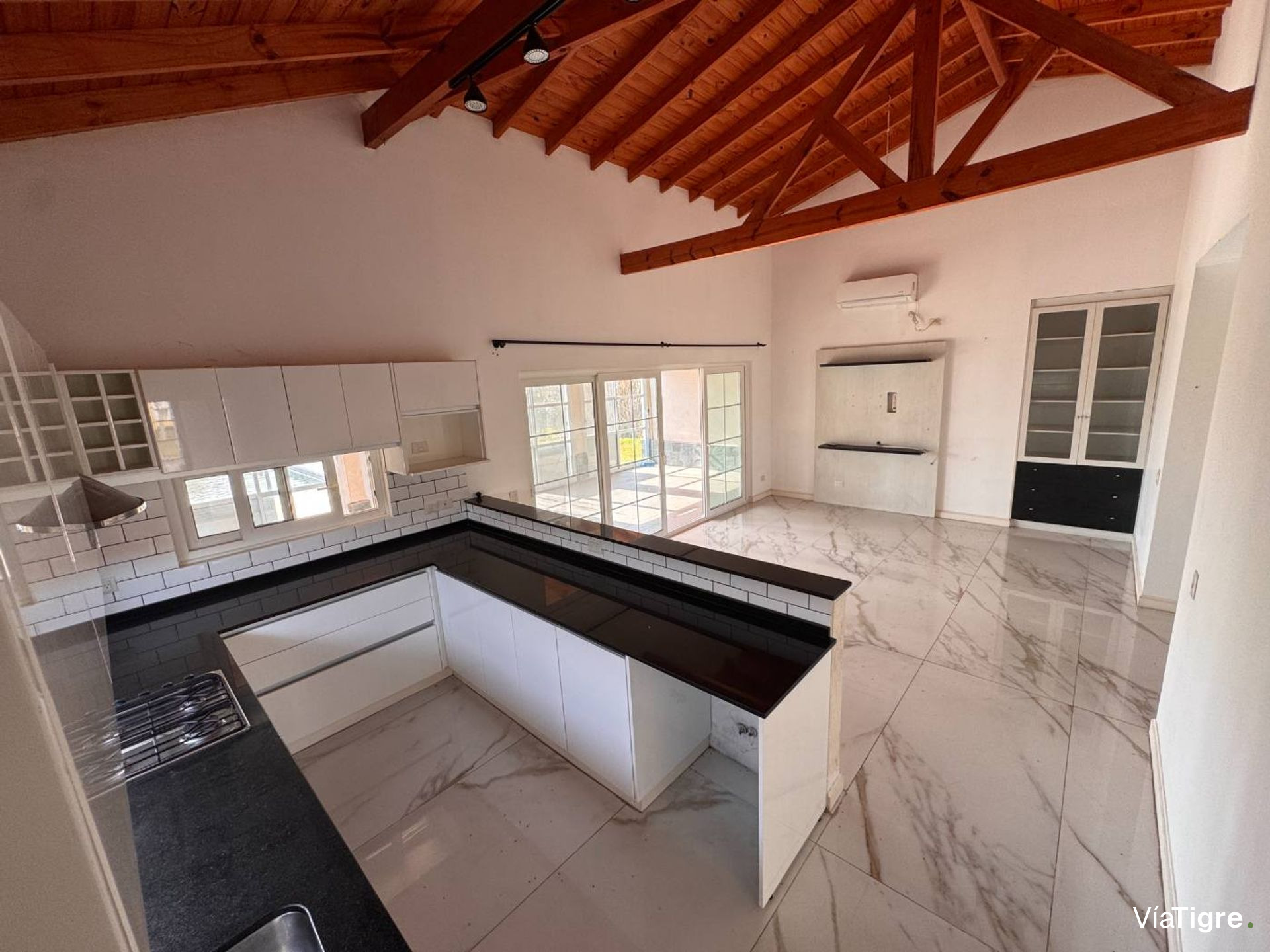 Casa en esquina con salida a la laguna – San Marco