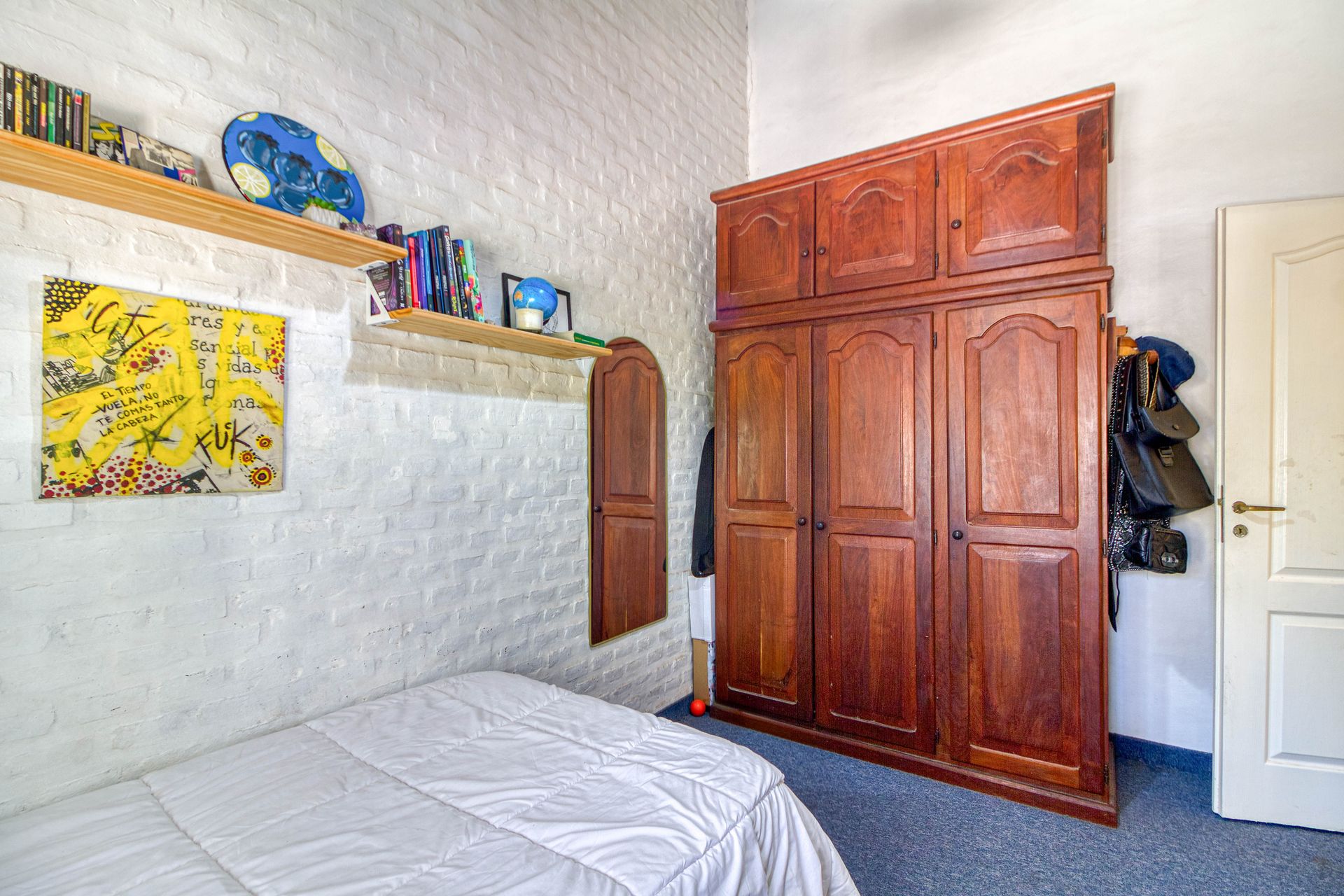 Casa Venta 4 Dorm. Don Torcuato Triangulo Pileta