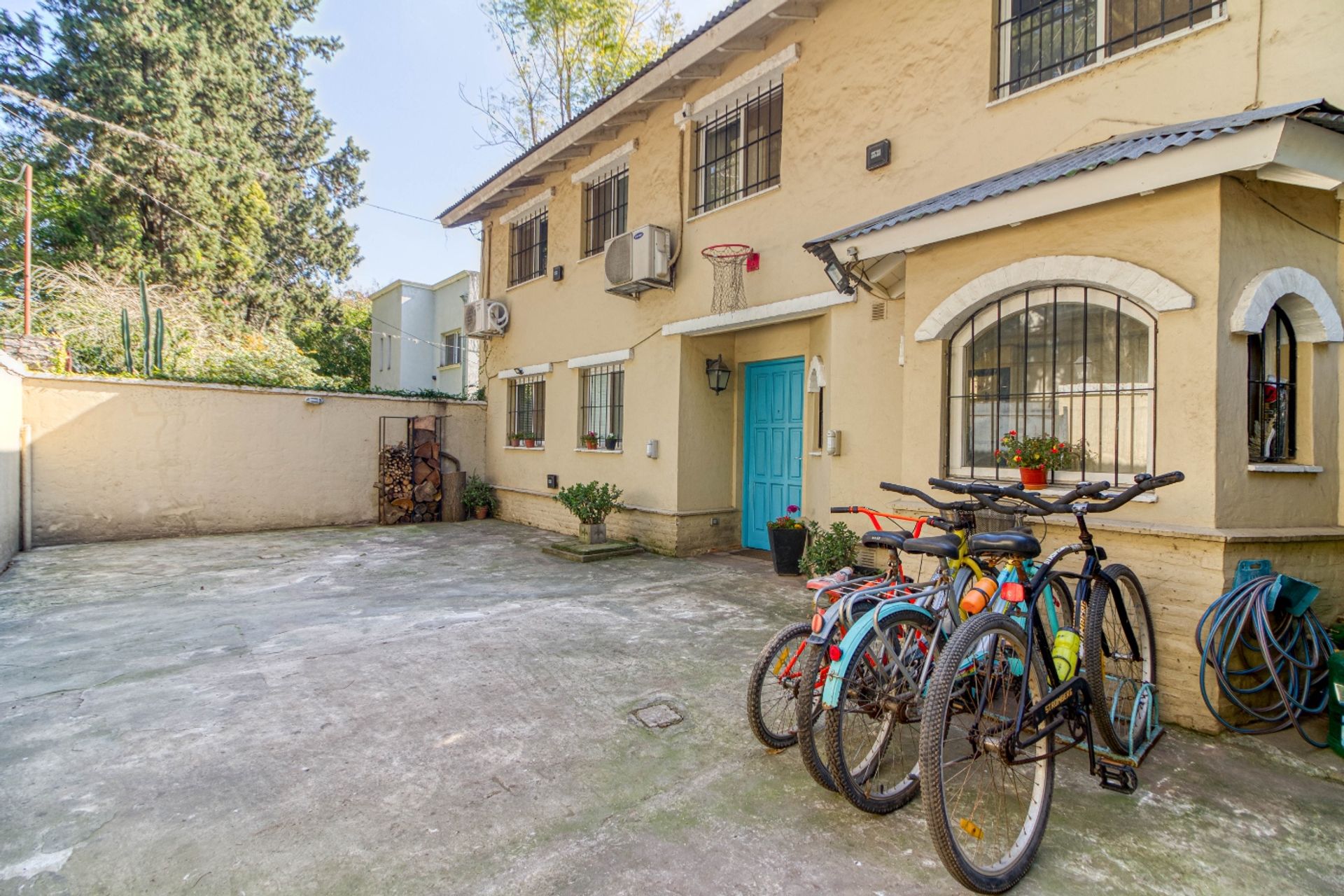 Casa Venta 4 Dorm. Don Torcuato Triangulo Pileta