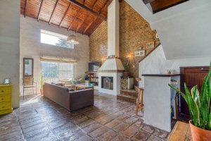 House For Sale 4 Bedrooms Don Torcuato Triangle Pool