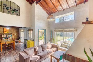 House For Sale 4 Bedrooms Don Torcuato Triangle Pool