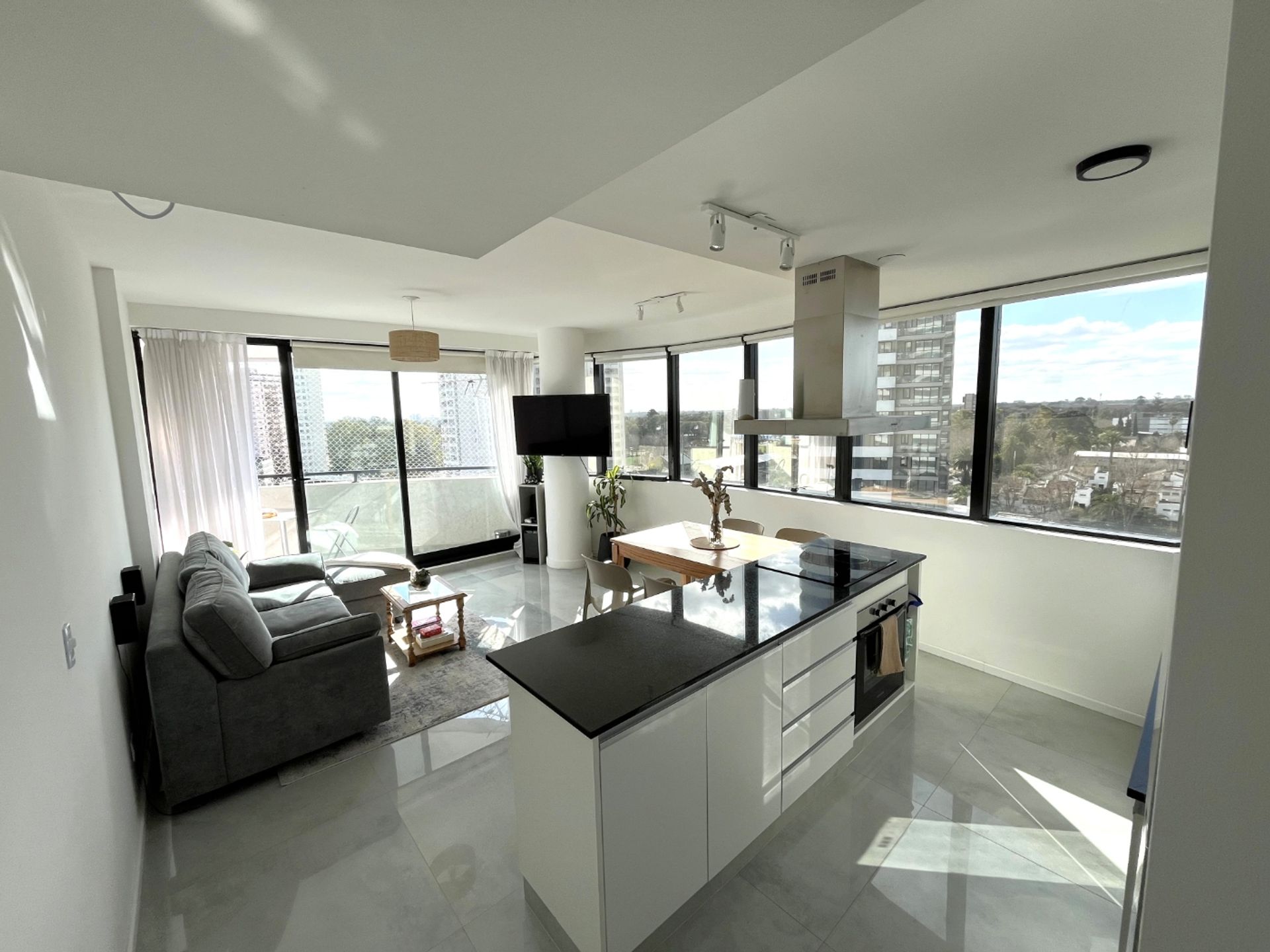 Apartment for Sale – 2 rooms with garage – Brickell Tigre