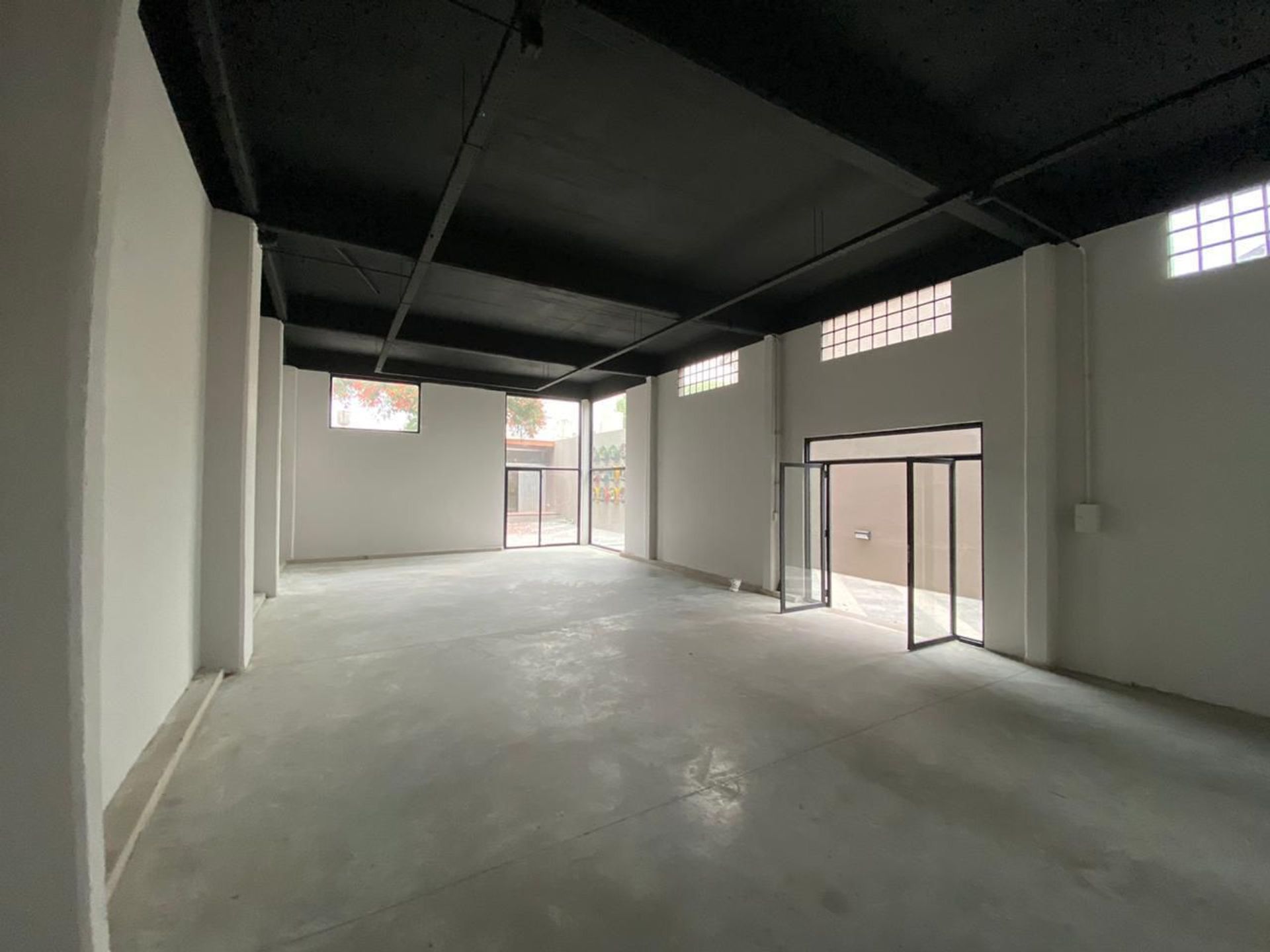 Venta Casa Estudio Loft Pileta Martinez Cocheras