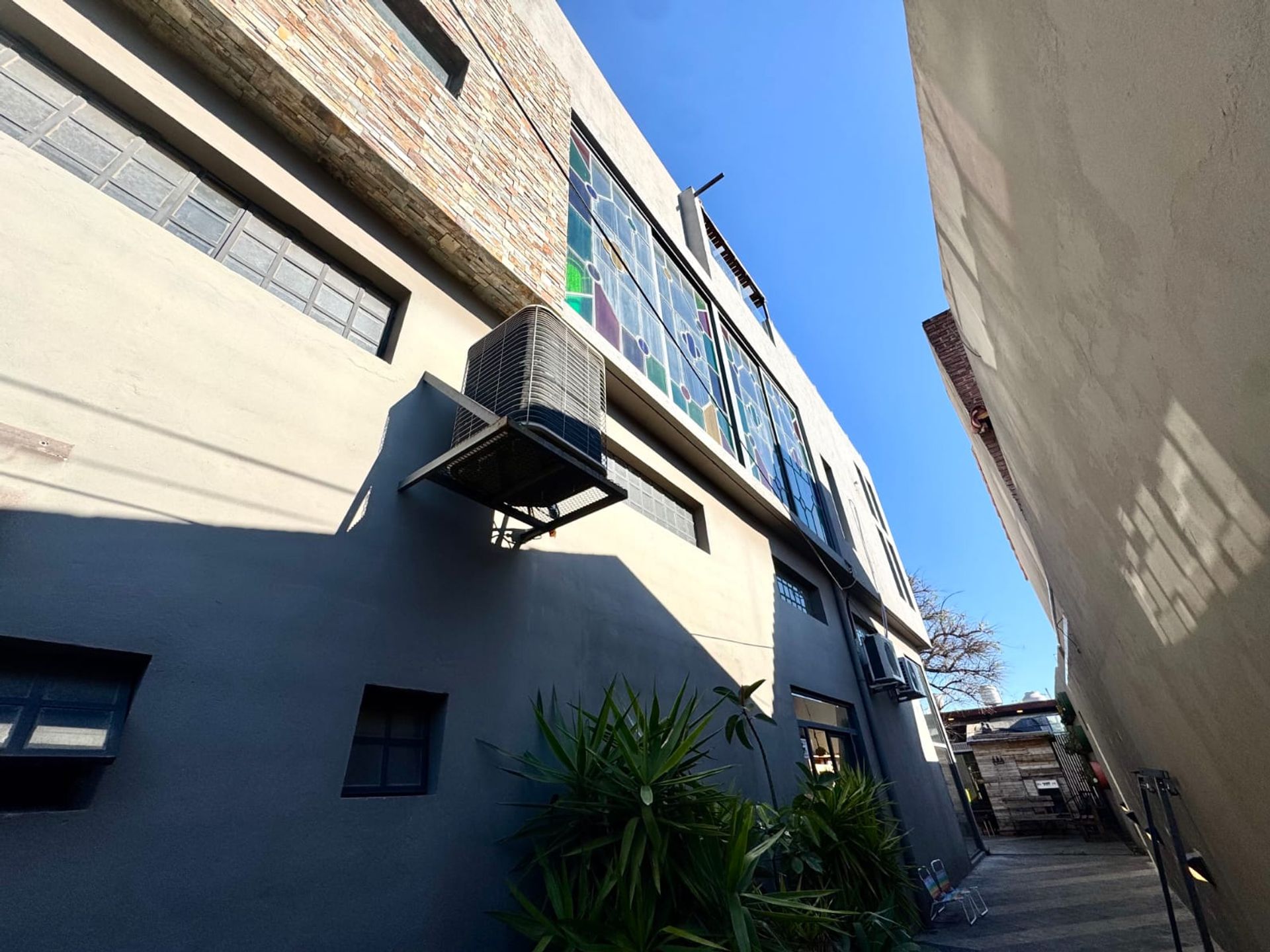 Venta Casa Estudio Loft Pileta Martinez Cocheras