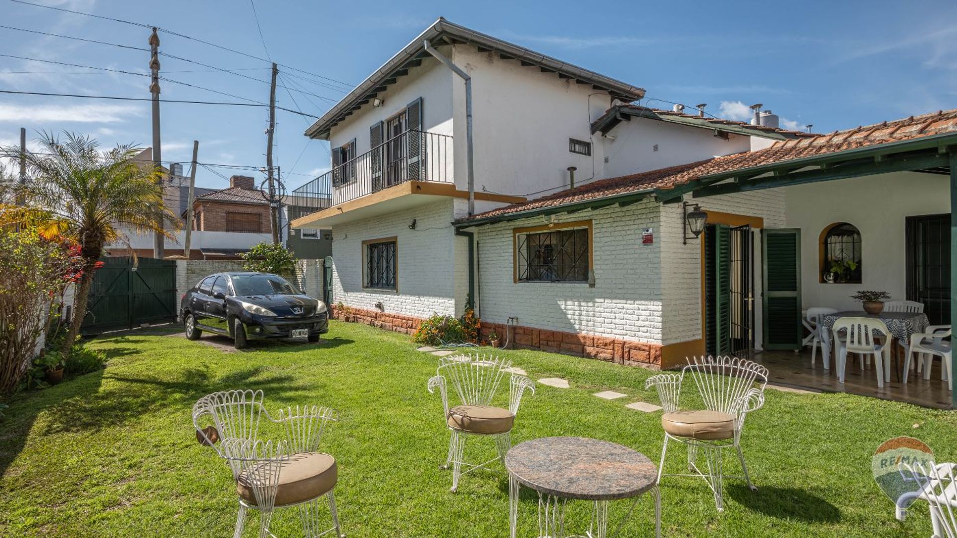 House Sale 4 Bedrooms Unbeatable Location - Martinez