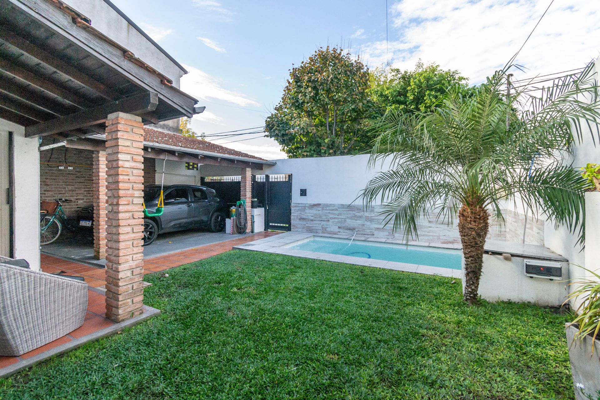 Venta Casa 3 Amb Con Pileta Y Cochera Martinez