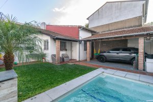Venta Casa 3 Amb Con Pileta Y Cochera Martinez