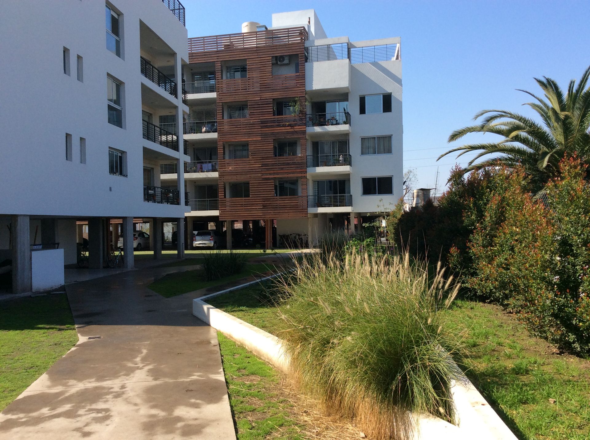 Alquiler depto 2 ambientes suite cochera parrilla