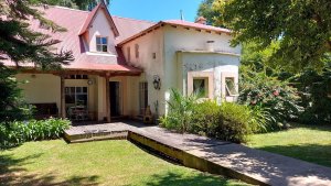English-Style House Rental - Isla Santa Mónica
