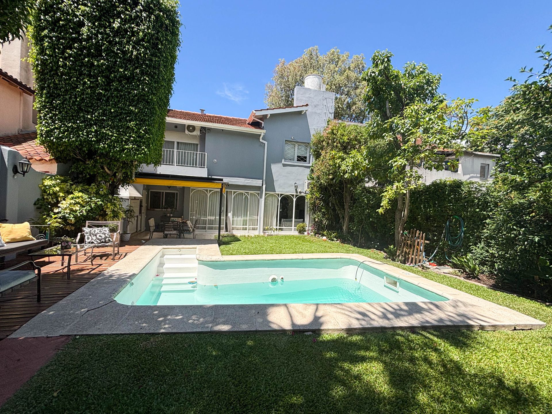 Venta Casa 4 Ambientes Vte Lopez Pileta Jardin