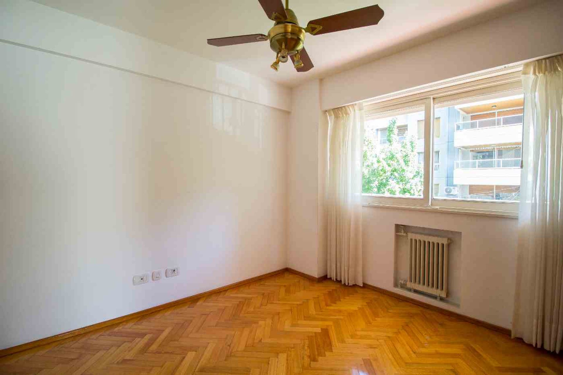 Venta Dpto 4 amb Martinez c/dependencia y balcon