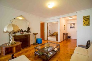 4-room Apartment for Sale in Martinez with annex and balcony