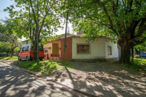Venta casa 3 ambientes a refaccionar Beccar
