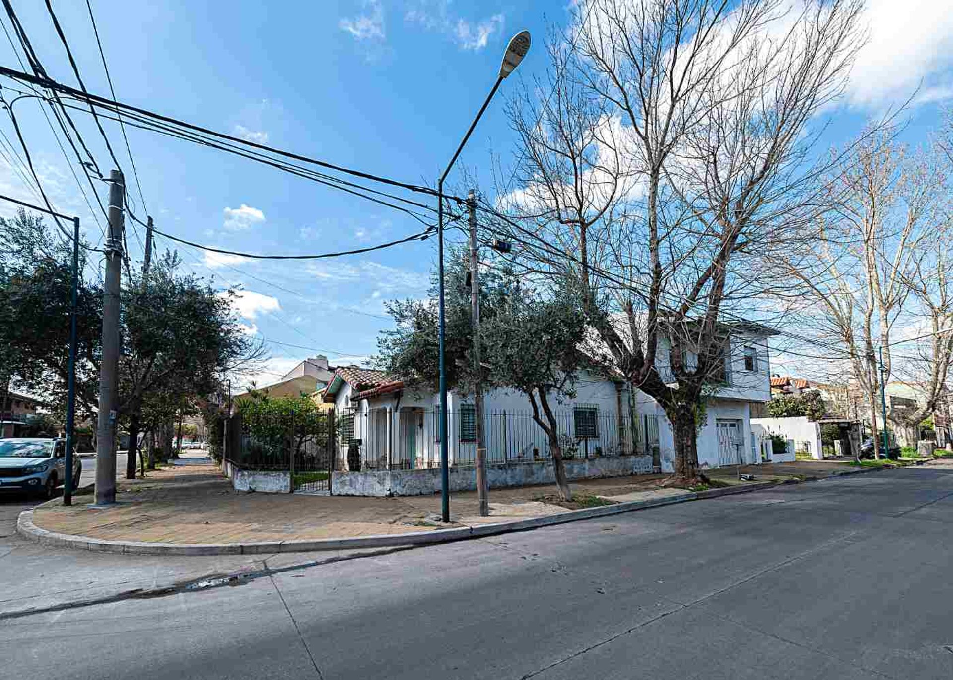 Venta casa 5 ambientes en Martinez Apto Credito