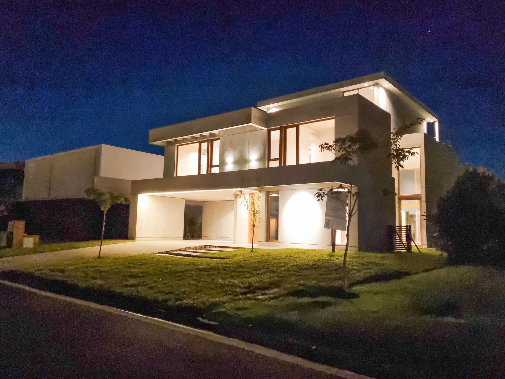 Venta Casa Moderna 6 Ambientes. Yacht, Nordelta