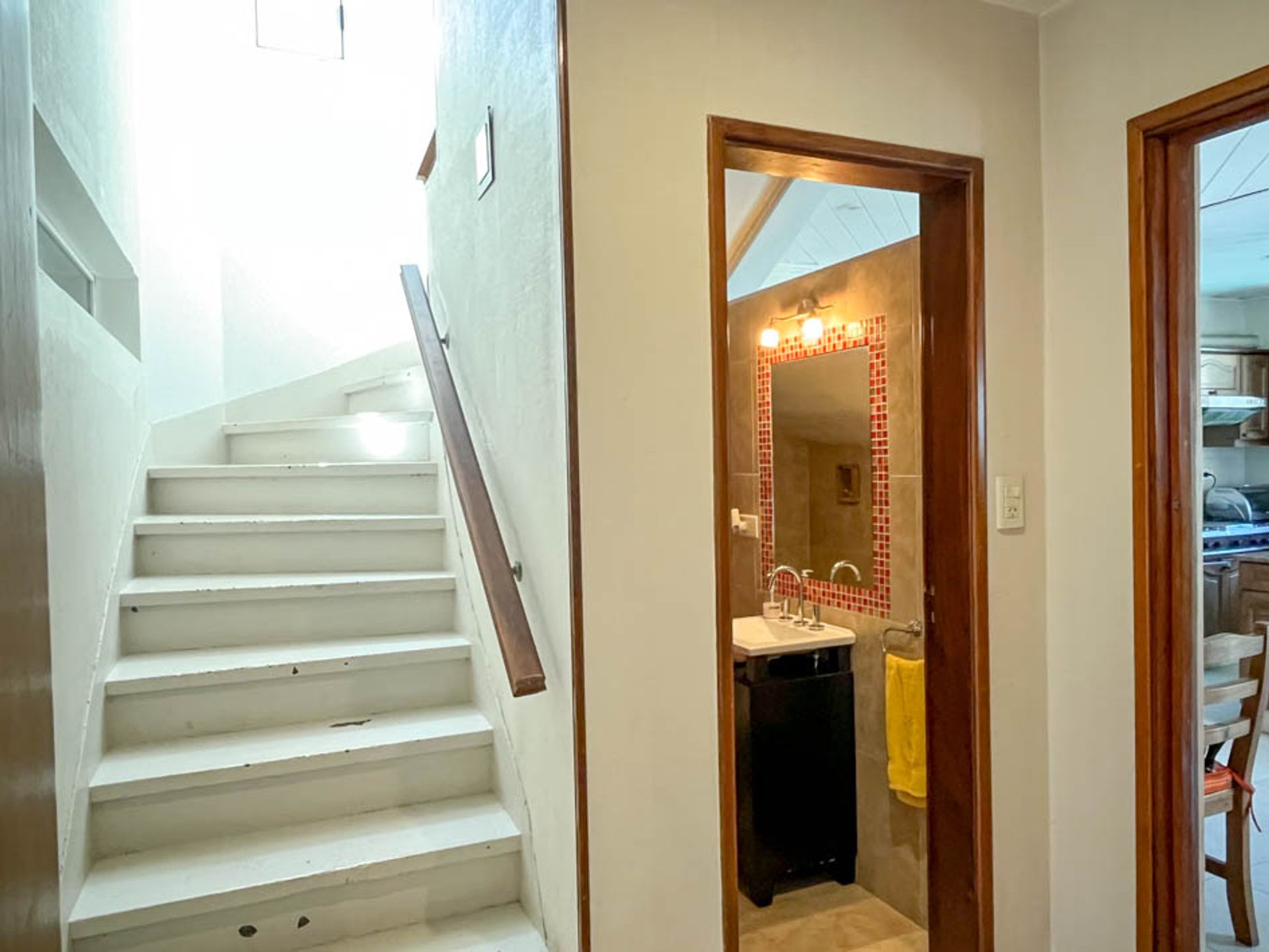 Venta casa 6 ambientes Martinez pileta reciclada
