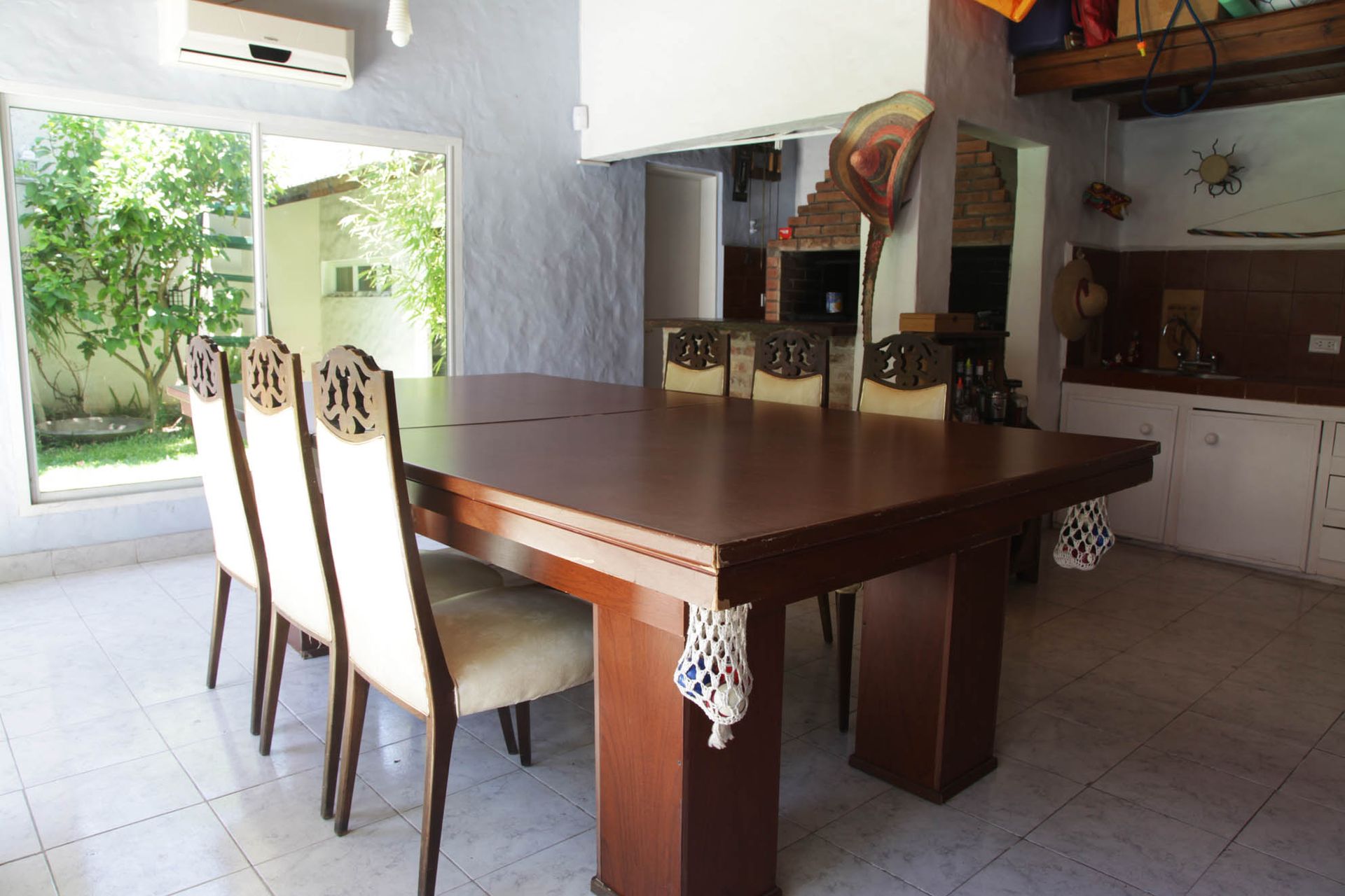 Venta casa 6 ambientes Martinez pileta reciclada
