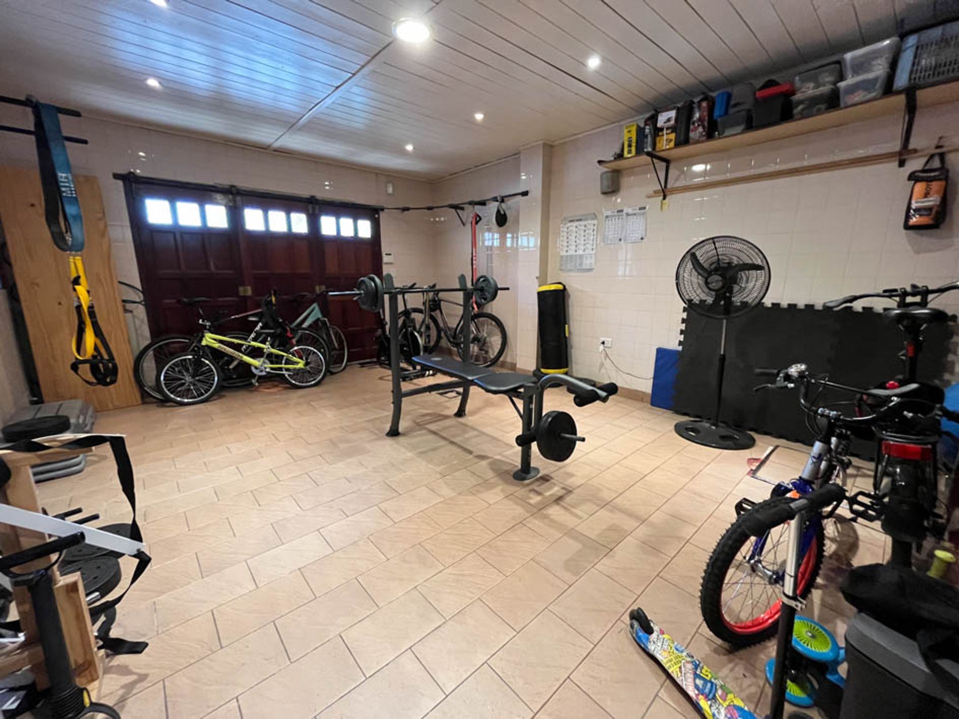 Venta casa 6 ambientes Martinez pileta reciclada