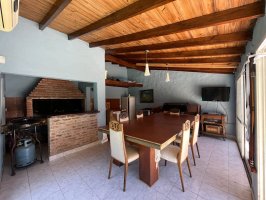 Venta casa 6 ambientes Martinez pileta apt credito