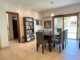 Venta casa 6 ambientes Martinez pileta apt credito