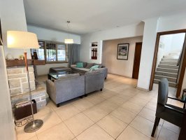 Venta casa 6 ambientes Martinez pileta apt credito