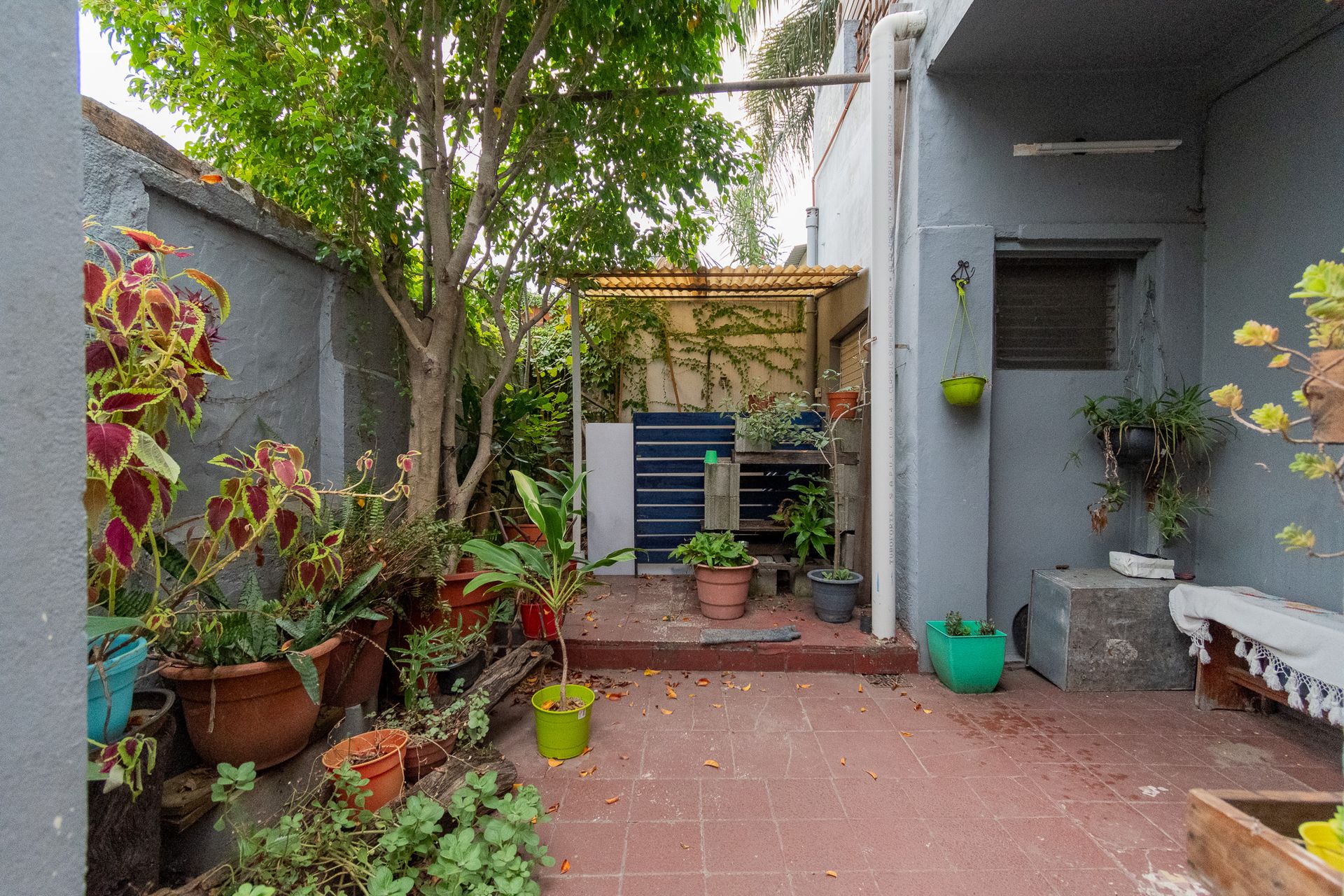 PH en venta 4 amb con patio planta baja Carapachay