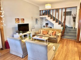 Martinez House for Sale: 6 Rooms, Pool, Garden, Garage