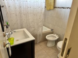 Martinez House for Sale: 6 Rooms, Pool, Garden, Garage