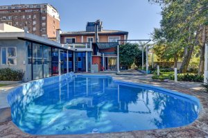 Venta casa 6 ambientes Don Torcuato parque pileta