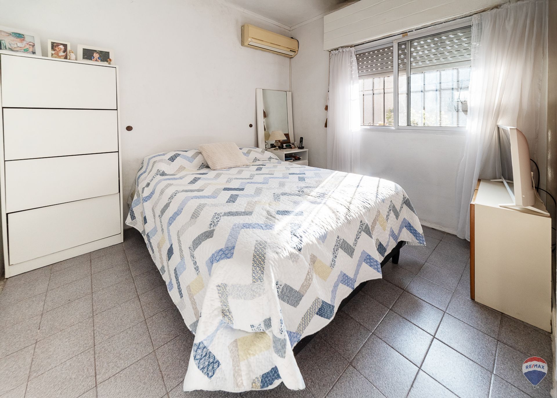 Venta casa 3 ambientes c/patio Munro edificable