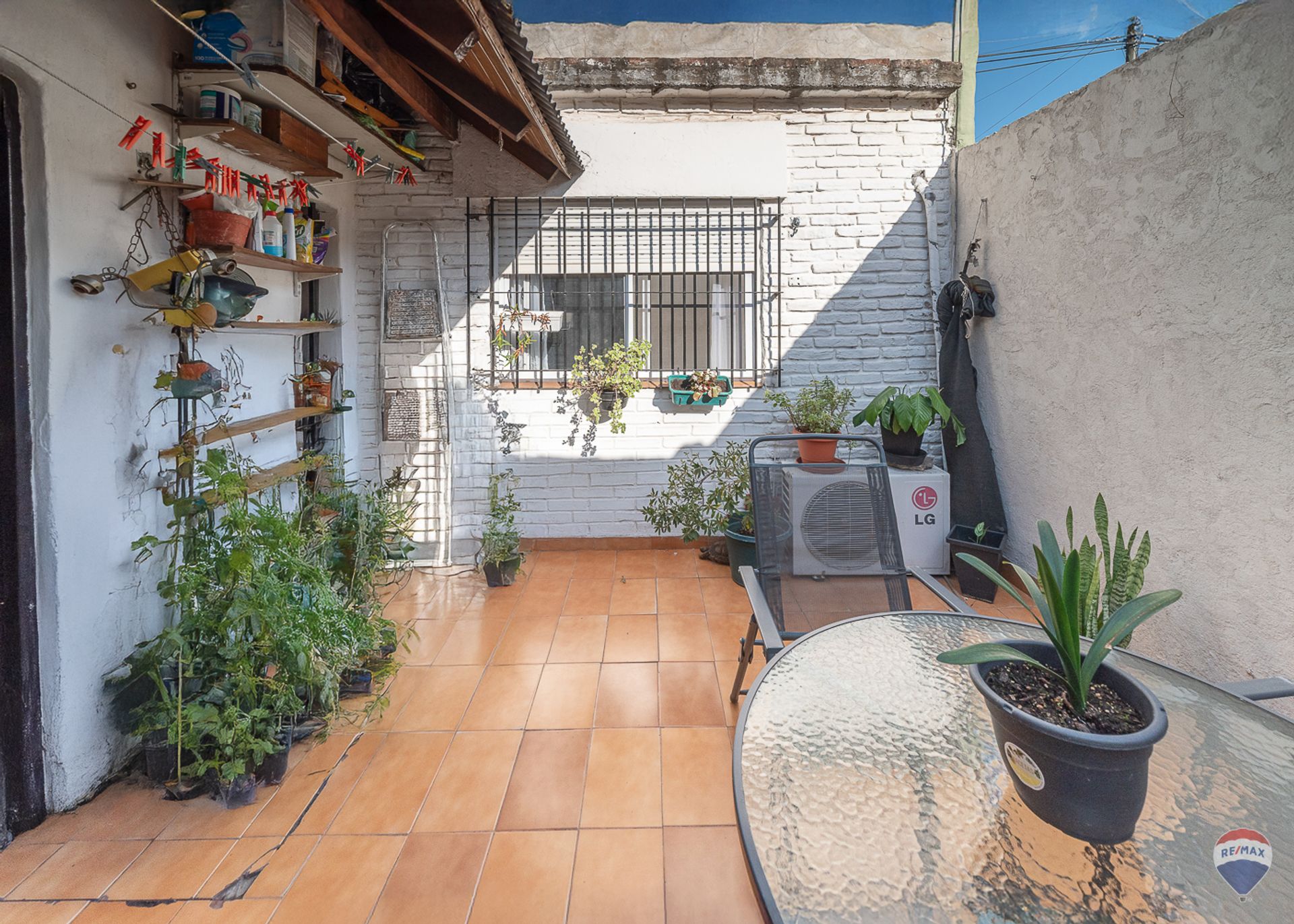 Venta casa 3 ambientes c/patio Munro edificable