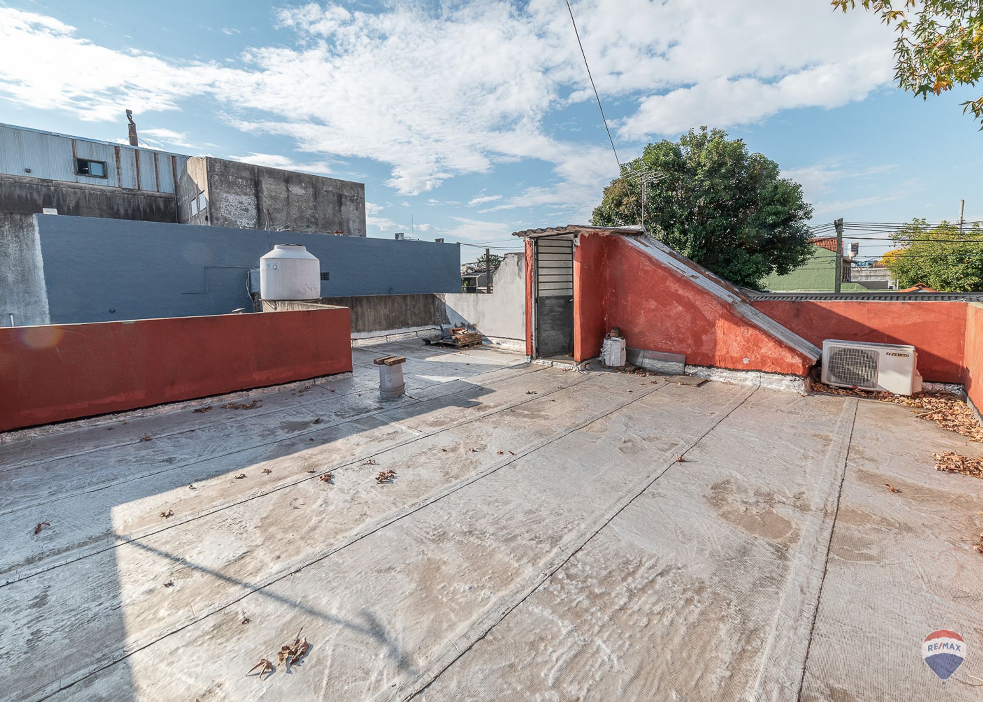 Venta casa 3 ambientes c/patio Munro edificable