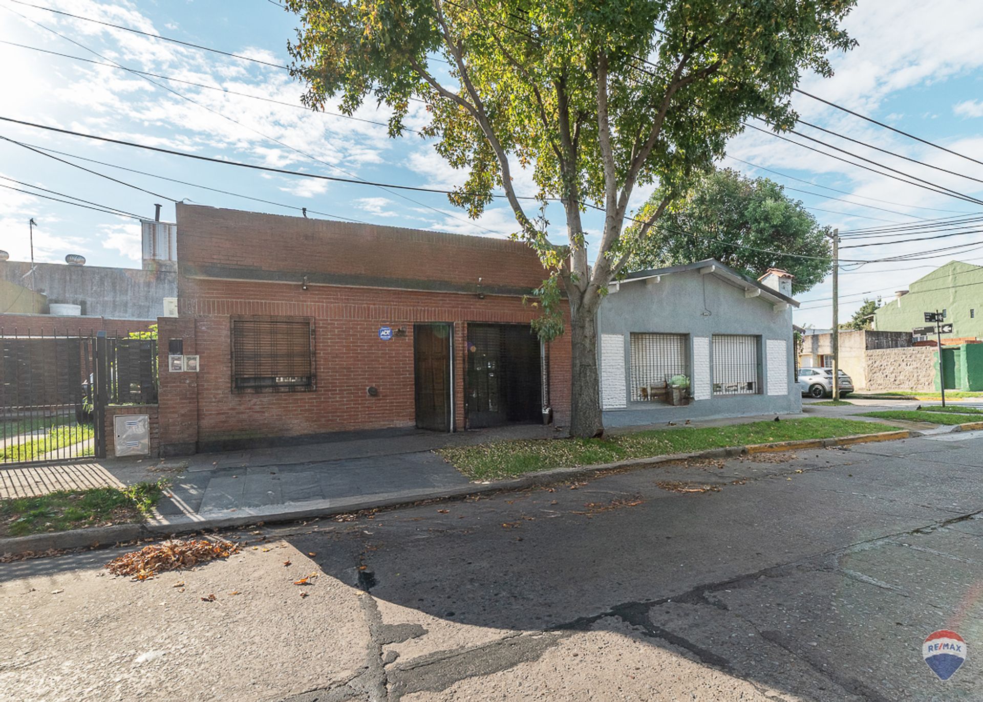 Venta casa 3 ambientes c/patio Munro edificable