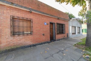 Venta casa 3 ambientes c/patio Munro Apto Credito