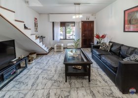 Venta casa 3 ambientes c/patio Munro Apto Credito