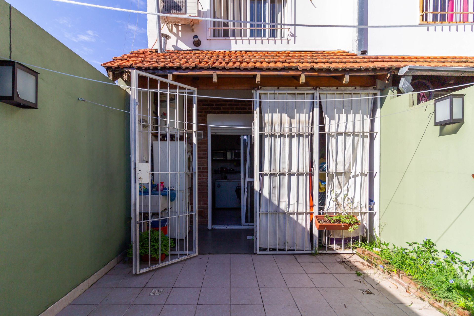 VENTA PH 4 ambientes c/patio 122m2 totales Munro