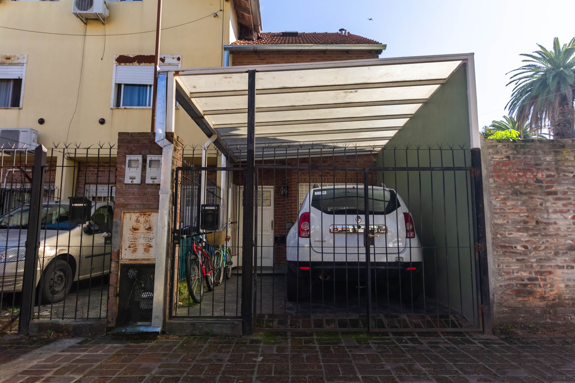 VENTA PH 4 ambientes c/patio 122m2 totales Munro