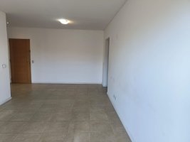 Venta Depto. 2 amb. San Isidro con cochera