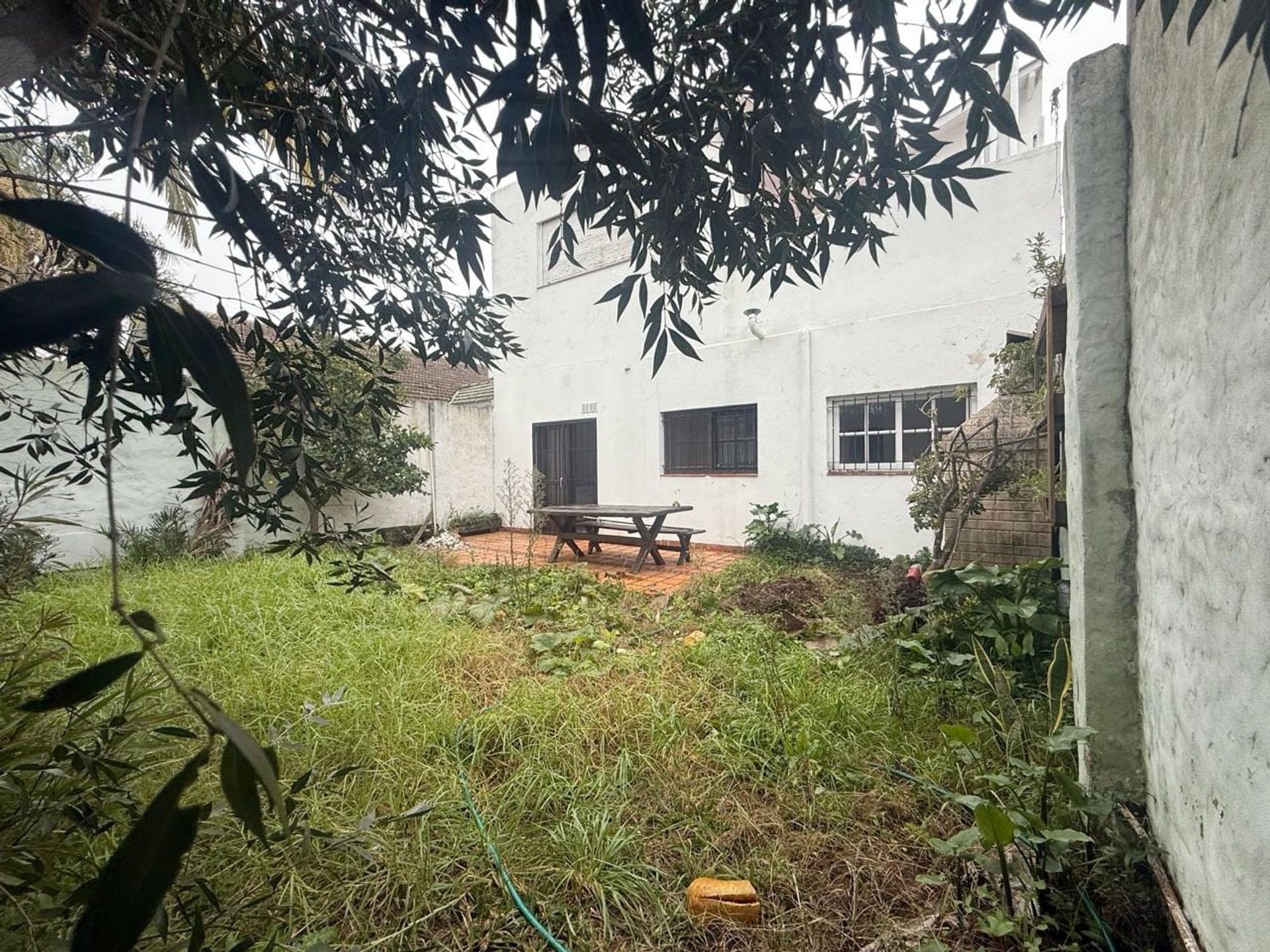 Venta casa Victoria 5 dorm jardín cochera doble