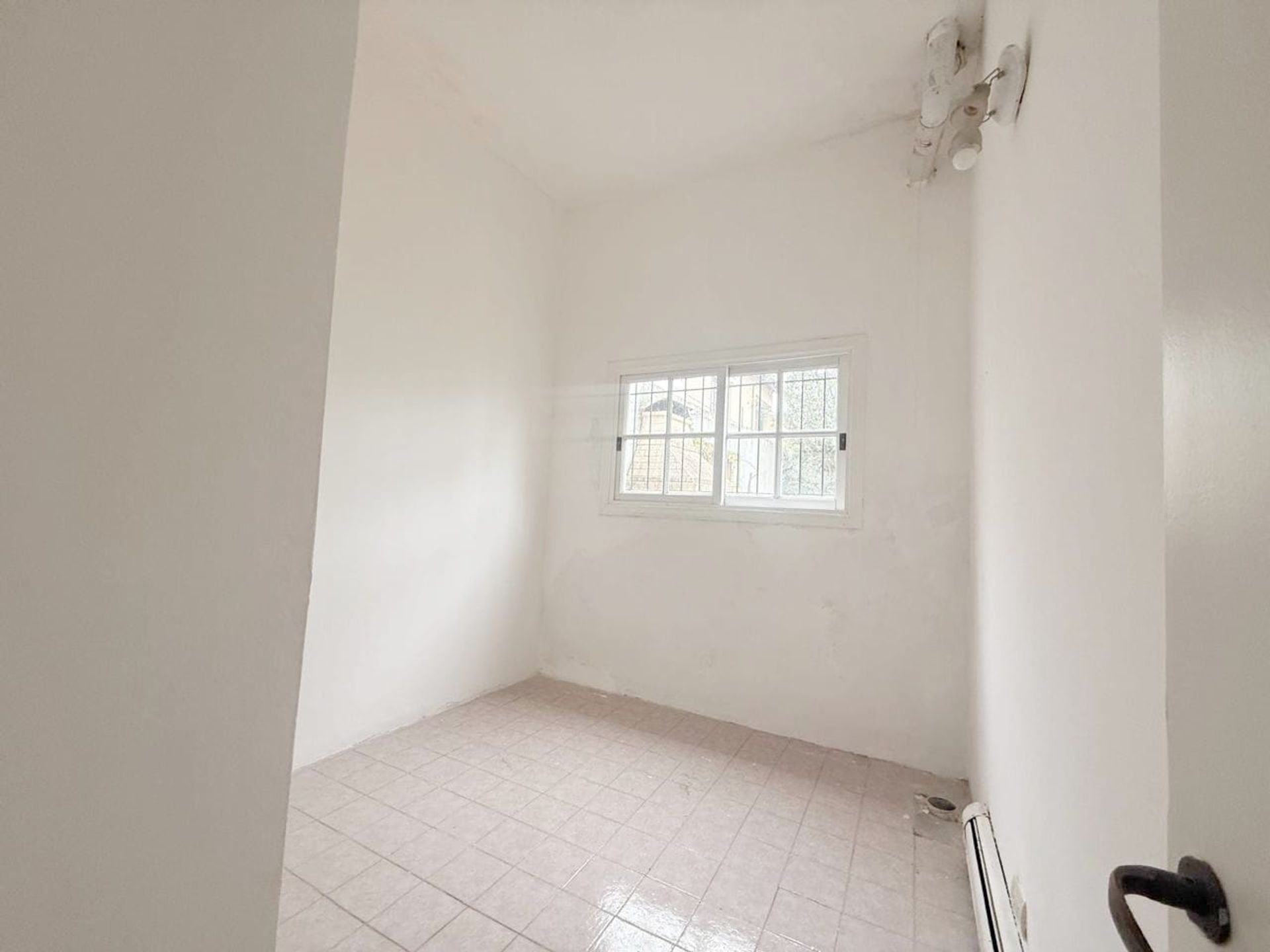 Venta casa Victoria 5 dorm jardín cochera doble
